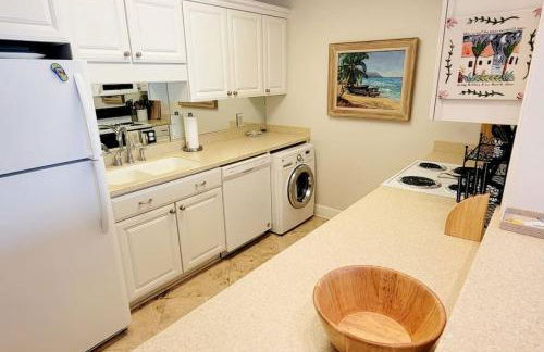 H1 downstairs and comfy king and two twins really nice kitchen and baths - Foto 4