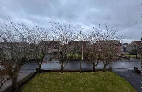 FERRY HOUSE - INVOICE and REDUCED PRICE only via SUNRISE SHORT LETS DUNDEE, 4 Bed House, Great for Contractors, Fully Equipped, Private Parking, Easy Ring Road Access - ASK SUNRISE SHORT LETS - and ONLY 5 Mins to STANNERGATE Ports - Foto 22