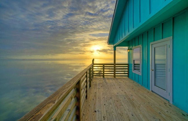 Waterfront w/ Bay Views, Shared Pool & Boat Dock Marlin Madness by Avantstay - Foto 28