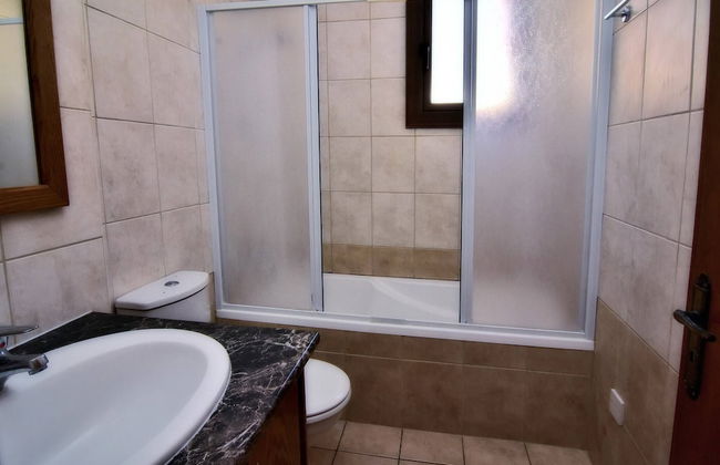 Villa Only 50m To The Sea, Sleeps 12, Polis - Foto 20