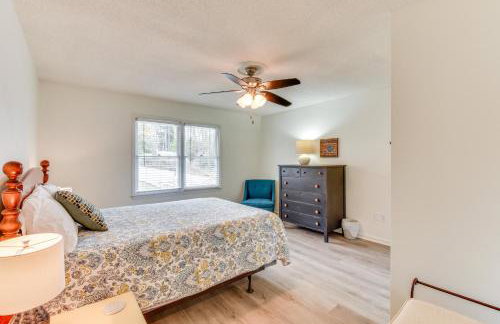 Charming Seneca Home - 3 Mi to Memorial Stadium! - Foto 15