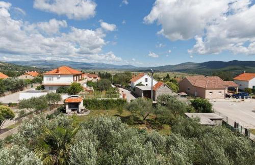 Apartments with parking spaces Drnis, Zagora - 12769 - Foto 5