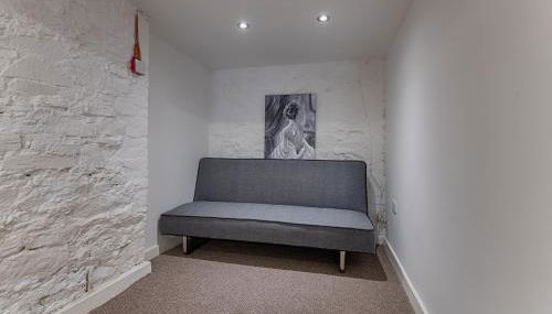 1 Bed Home - Parking - Great for Contractors - Foto 4