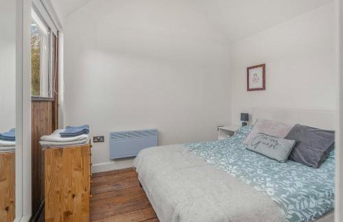 The Nook, 1 Bedroom Cottage with Indoor Fireplace - Foto 28