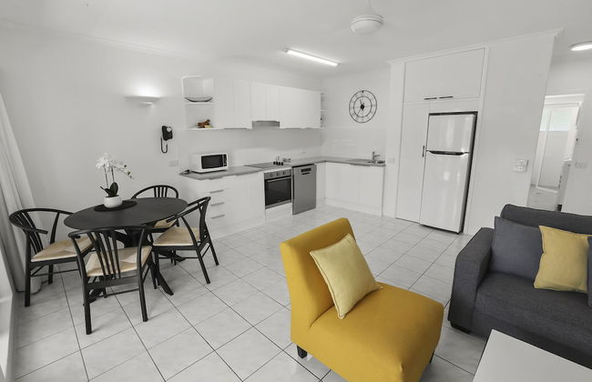 Agincourt Beachfront Apartments - Photo 14