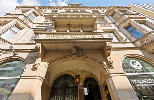 1,399 sq ft Historic Landmark, Checkpoint Charlie - Foto 50