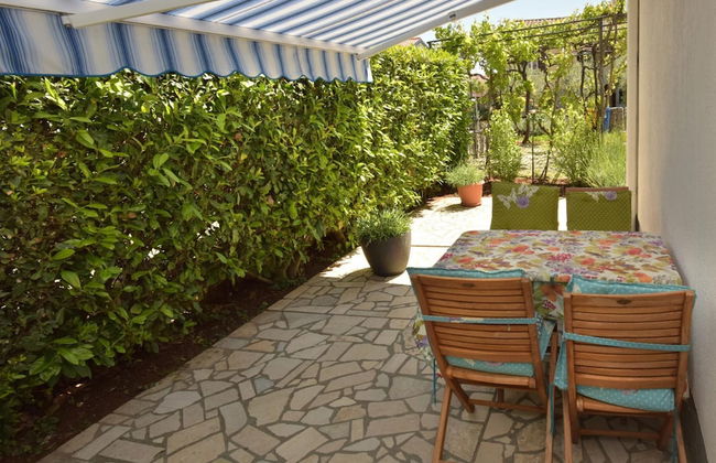 Peaceful and Secluded Krk Apartment With Terrace - Photo 5