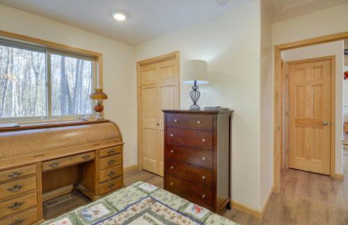 Hines Vacation Rental with Grill Walk to Lake! - Foto 16