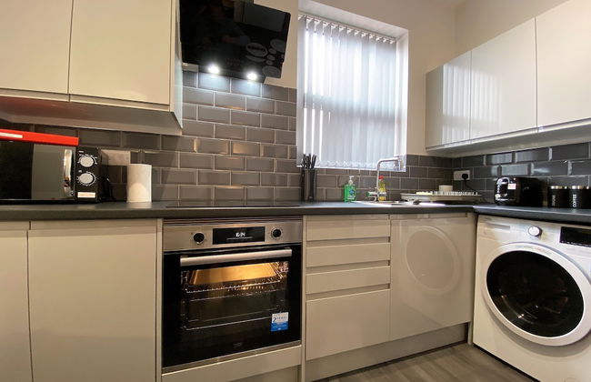 StayCrewe Apartments - Photo 17