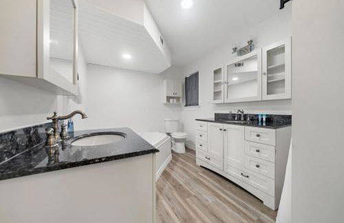 Beach Escape Close to Attractions and the Shore - Photo 25