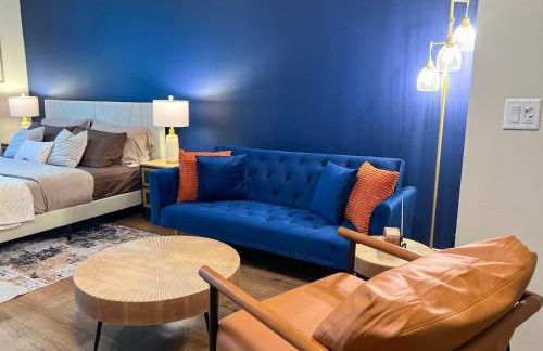 Mid Century With Pool GYM and Parking 10min to Cedars - Photo 28