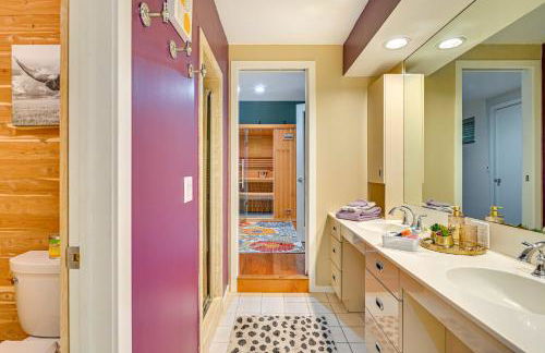 7 Mi to Skiing Lake George Home with Large Patio - Foto 19