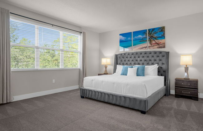 Modern 4BR Family Home With Private Pool - Photo 17