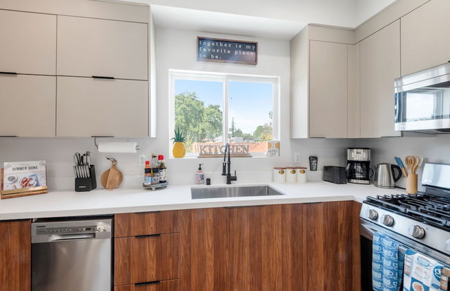 Stylish Sherman Oaks Townhouse W/ 3 Master Suites - Foto 13