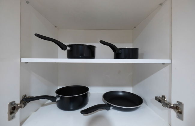 Elegant and Comfy Studio Azalea Suites Apartment Cikarang - Foto 10