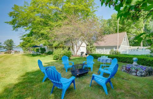 Elegant 1905 Home Steps to Torch Lake and Dtwn - Foto 2