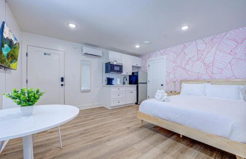 Pink Flamingo Studio Apartment - Foto 1