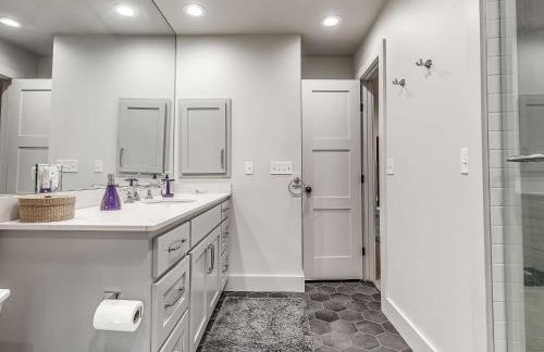 Cozy 1-Bedroom Retreat in Tulsa - Photo 20