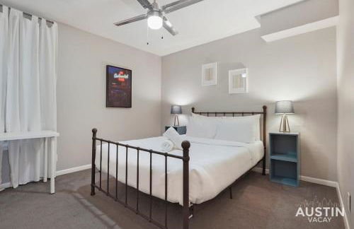 Chic Poolside Homebase Steps from South Congress - Foto 20