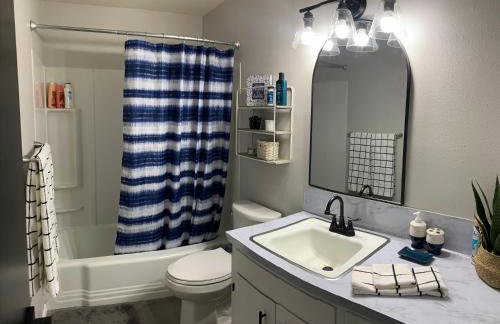 Hidden Gem! Spacious, Private, and Convenient Units Off River Road in Puyallup - Foto 29