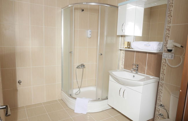 Royal Life Residence - Photo 27