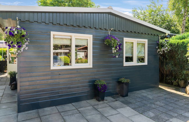 Lovely Wooden Chalet With Garden in Reutum - Photo 16