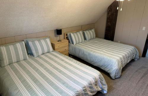 A Short's Walk - Lakefront w Spa & Kayaks! - Foto 48