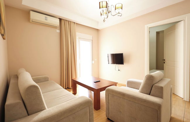 Apartments Flower Residence - Photo 35