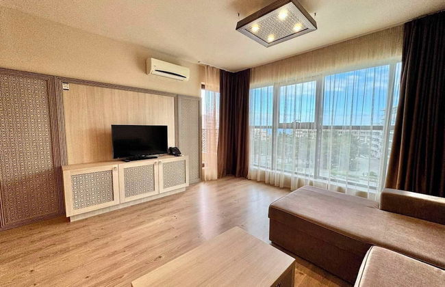 Apartments Pool View in Golden Sands - Photo 6