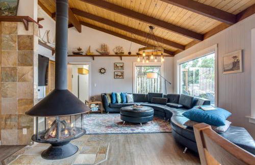 Hot Tub! Ocean Front & Dog Friendly! Ocean Watch - Foto 6