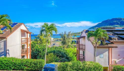 Central and Bright 2 BR, 2 BA, Pool and Oceanview - Photo 2