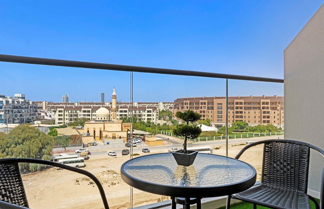 Modern Studio in Residence With Pool gym and Paddl - Photo 13