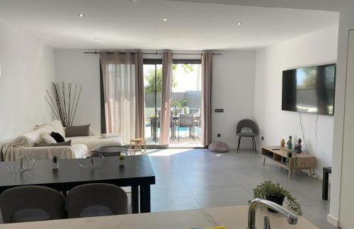 Elegancia y confort en Casa Moncerrat - Foto 2