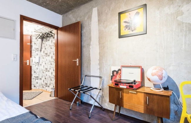 Charming Hipster Flat - Photo 10