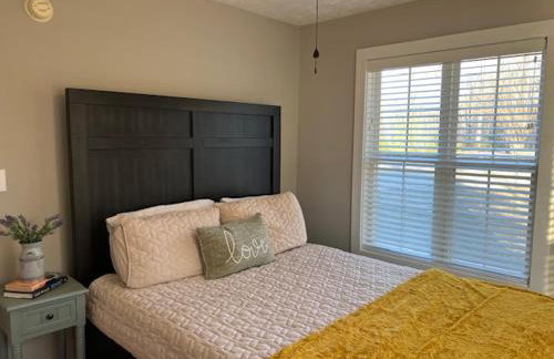 Cottage on Cypress Bay near Paris Landing State Park - Foto 17