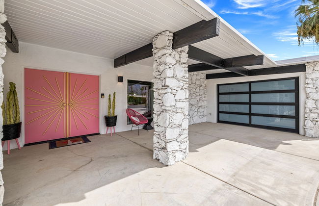 The Beverly - Photo 45