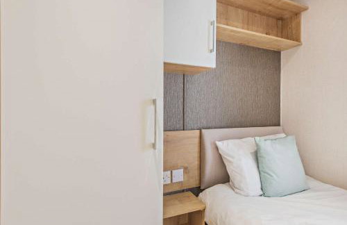 Maple Brook Lodge Sea Breeze Shorefield - Photo 21