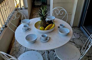 Elegant and comfortable 3 room, beach & transport within walking distance - Photo 16