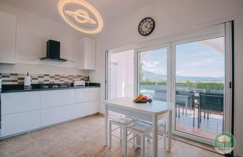 Casa Wood - family holiday villa with pool - Photo 4