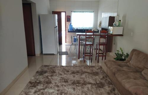 Casa agradável e confortável, com piscina - Foto 6