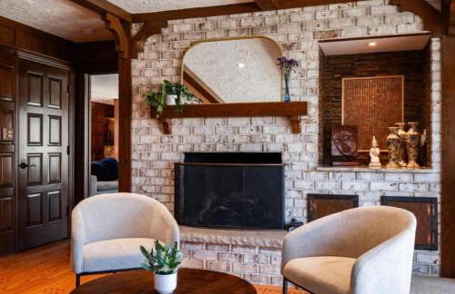 Unique Estate 5 Bedrooms Fire Pit Sleeps 10 - Foto 19