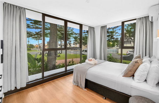 Albatross North Apartments - Photo 10