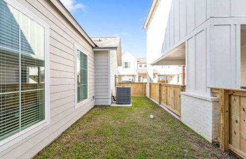 New cottage near Sports Complex with King Beds - Foto 22