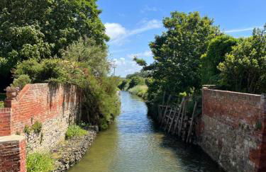 Cosy Cabins at Westfield Farm, Isle of Wight - Photo 71