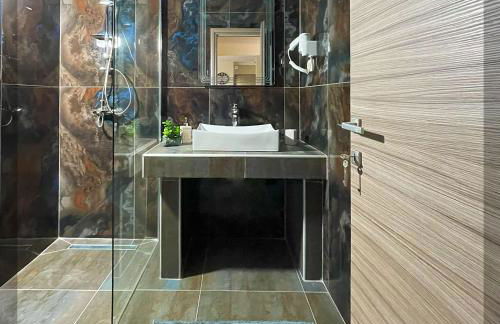 Favelas Luxury Apartments - Photo 26