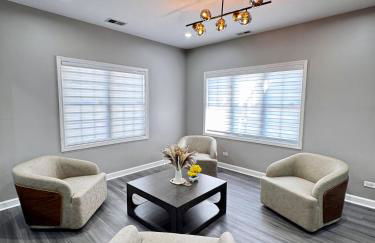 Sleeps 24+ Luxury house Near Chicago 12 king beds - Foto 2