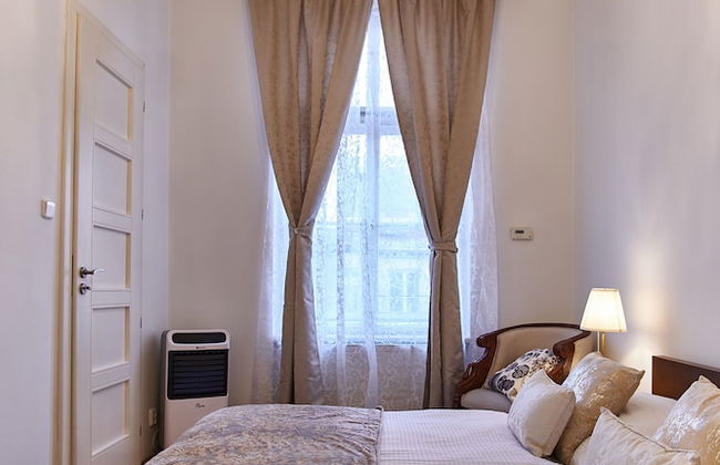 Old Town Square Royal Apartment - Photo 8