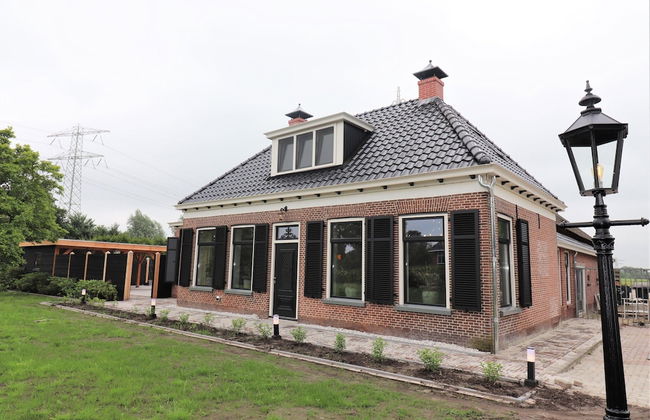 Stylish Farmhouse With Spa Tub - Foto 1