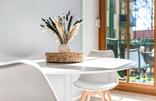 LeHaStays - Apartment Buckau 16 I WLAN I SmartTV - Photo 18