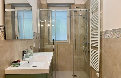 Residence Casa Palmira - Modern Apartments near Neɡrar Hospital - Valpolicella - Foto 2